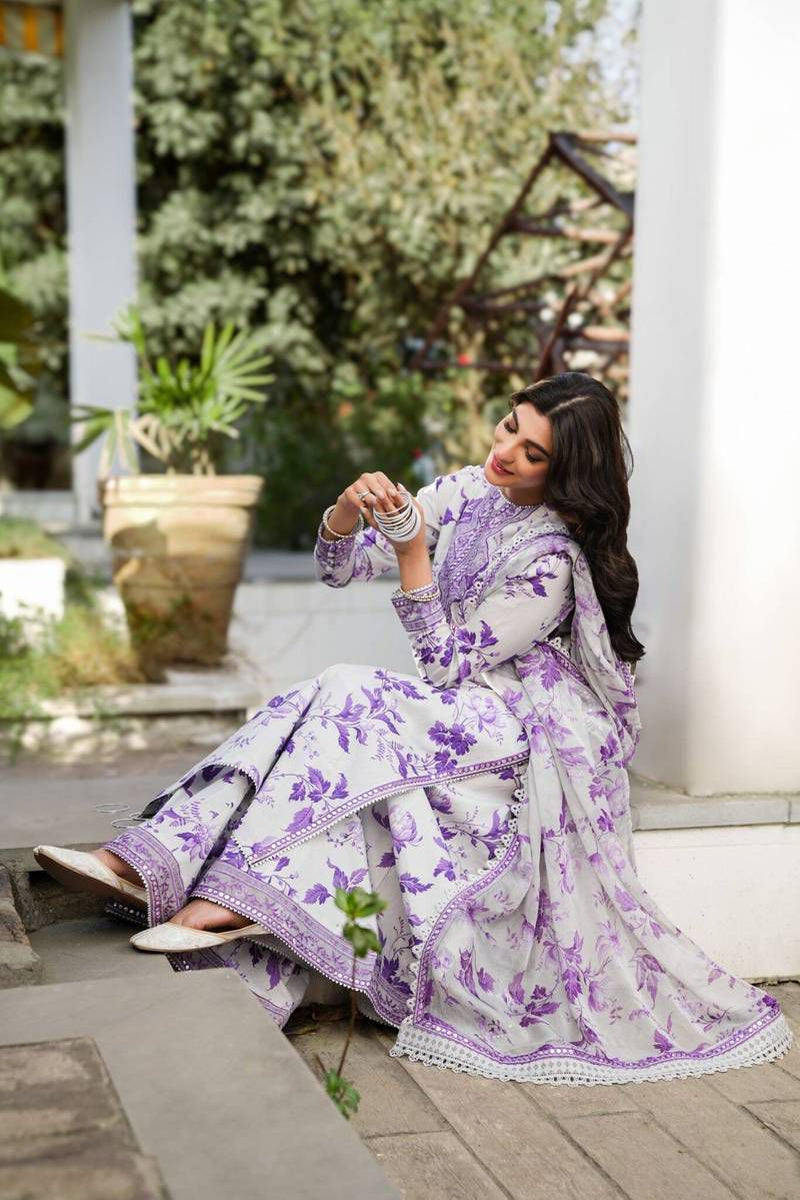 3Pc Embroidered +Printed Suit-RG543